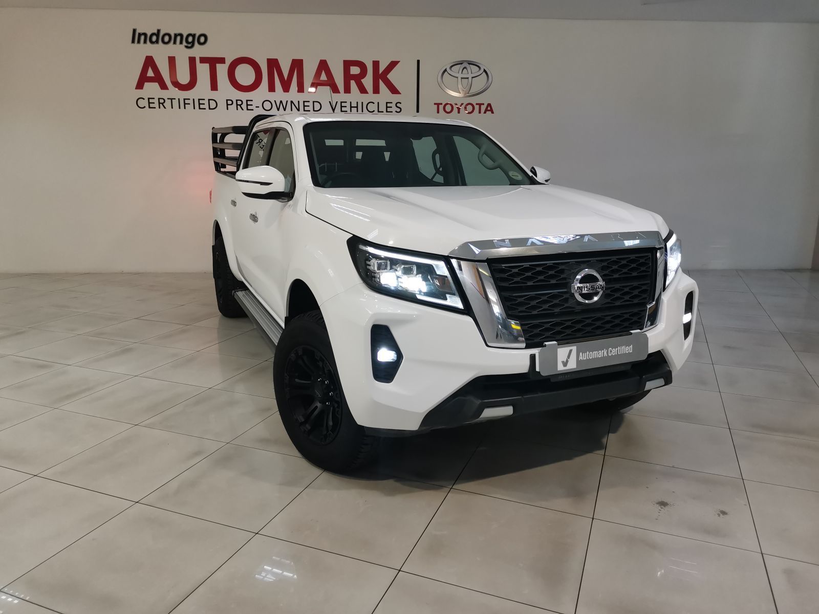 2023 Nissan Navara photo 1