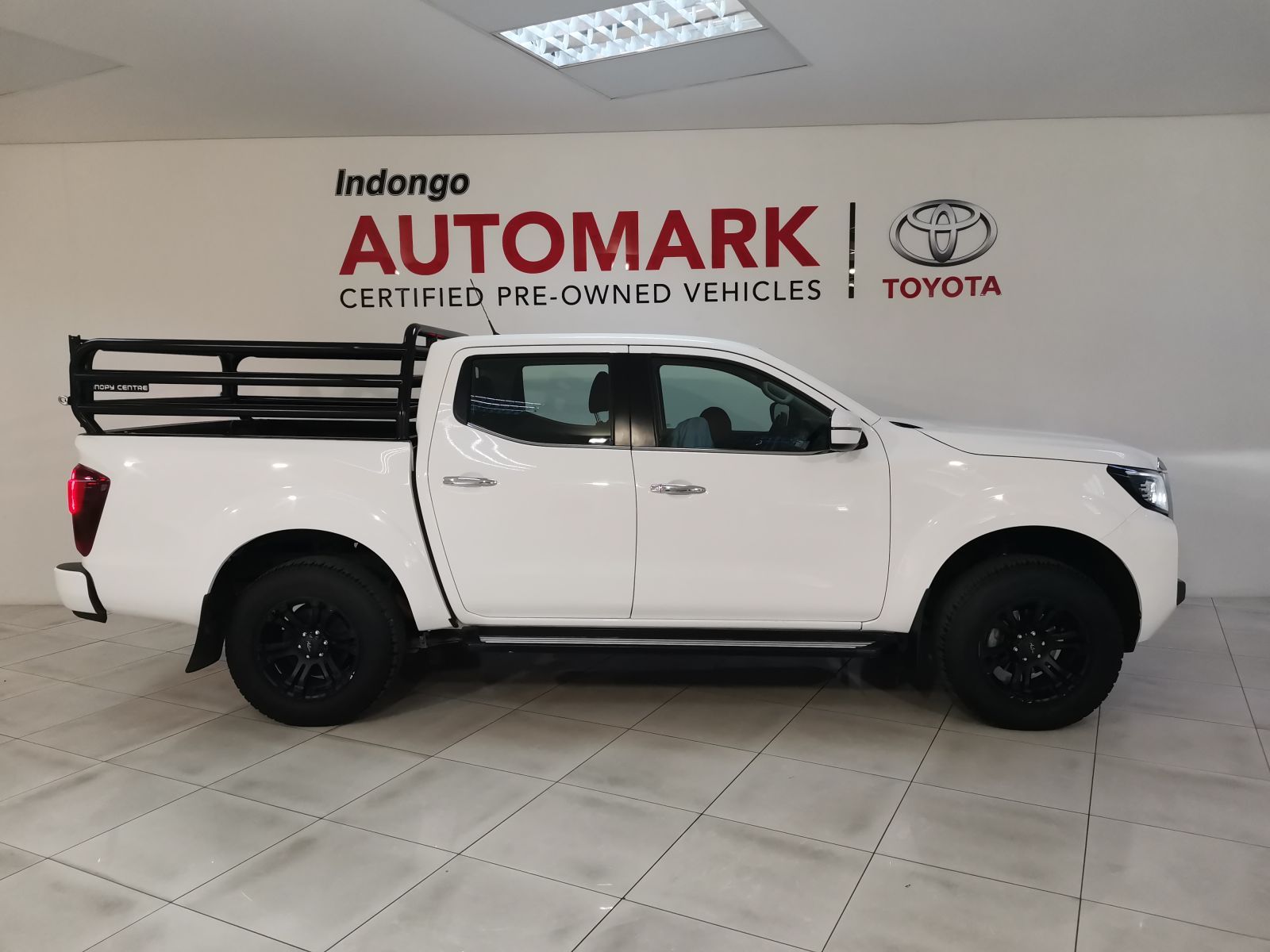 2023 Nissan Navara photo 2