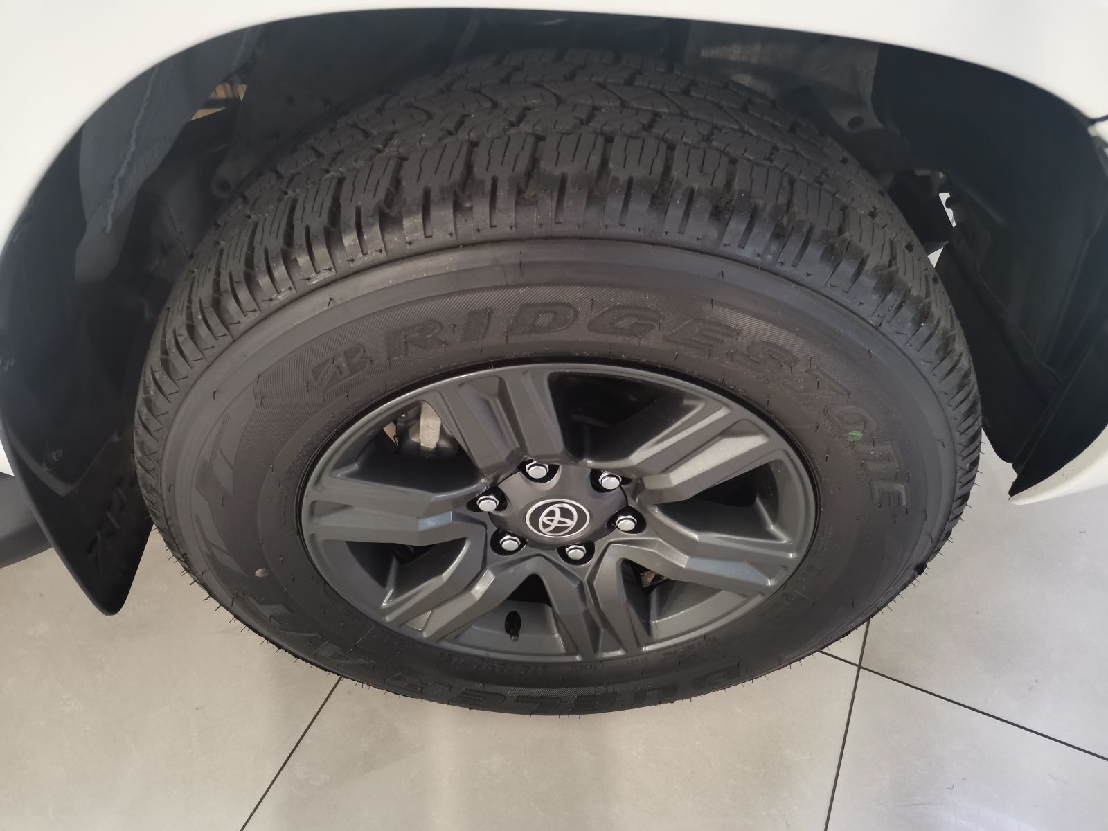 2023 Toyota Hilux photo 3