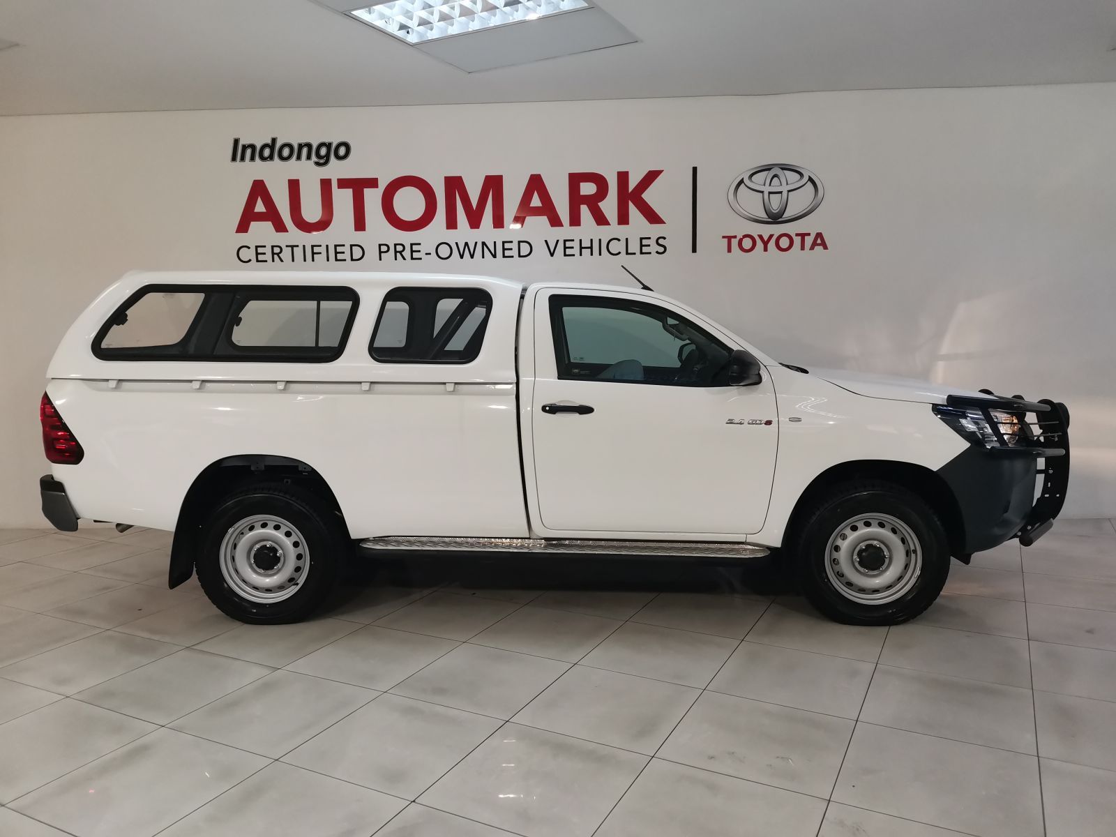 2024 Toyota Hilux photo 2