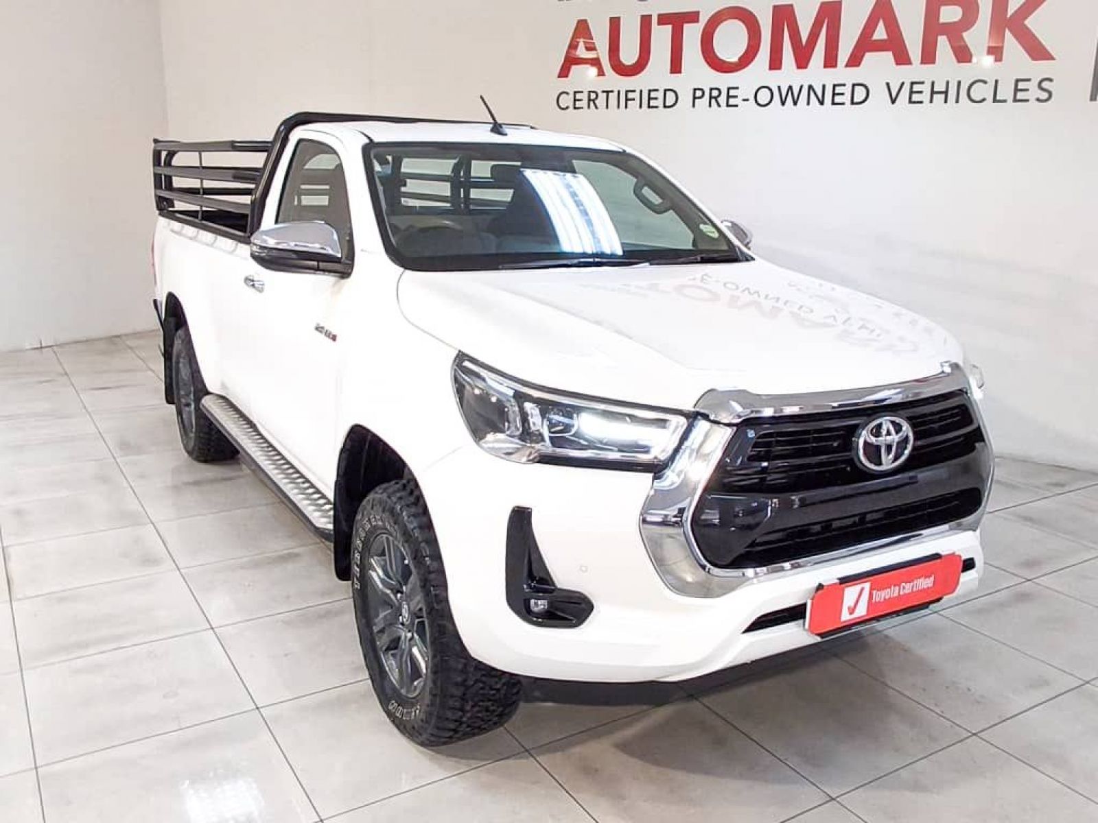 2024 Toyota Hilux photo 1