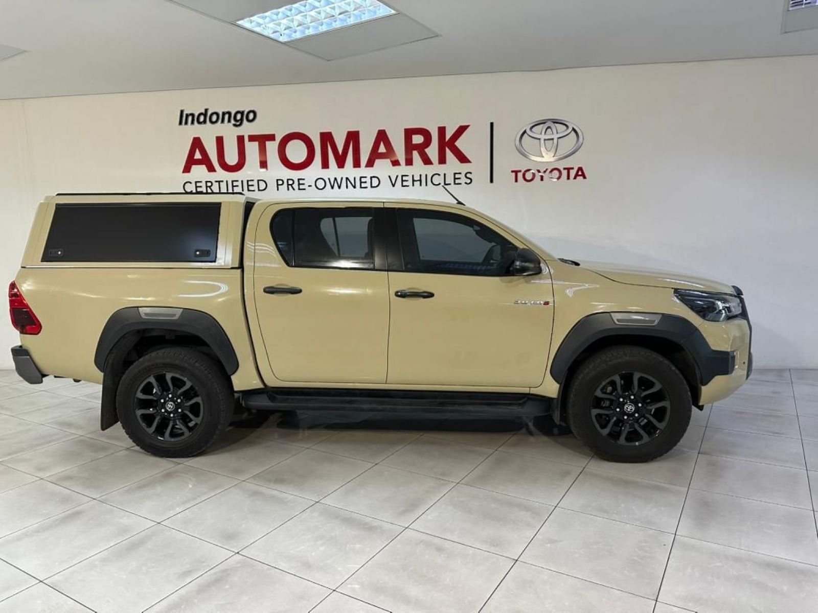 2024 Toyota Hilux photo 2