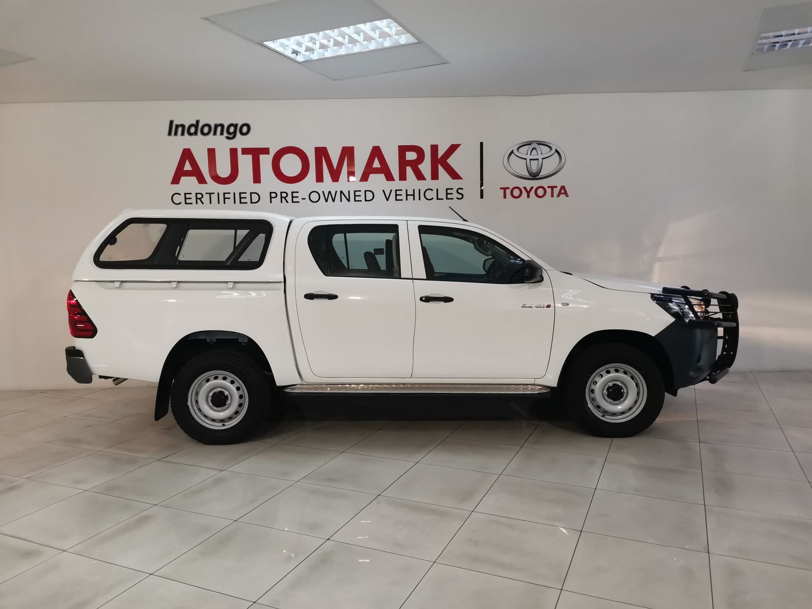 2024 Toyota Hilux photo 2
