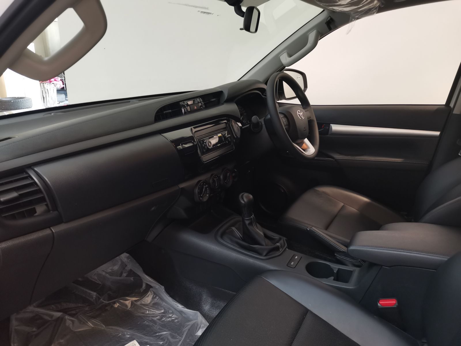 2024 Toyota Hilux photo 9