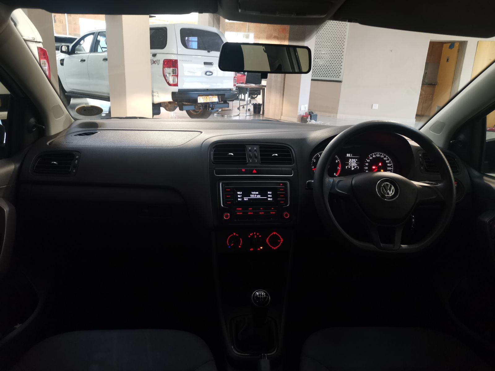2018 Volkswagen Polo Vivo photo 8