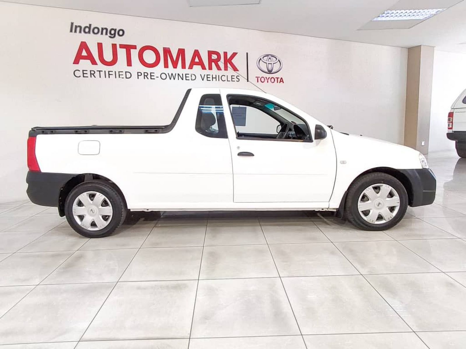 2019 Nissan NP200 photo 2