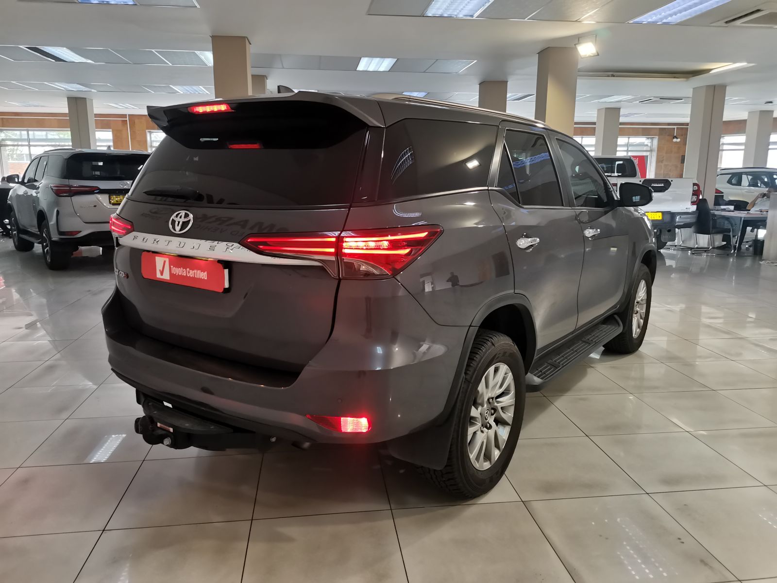 2023 Toyota Fortuner photo 7