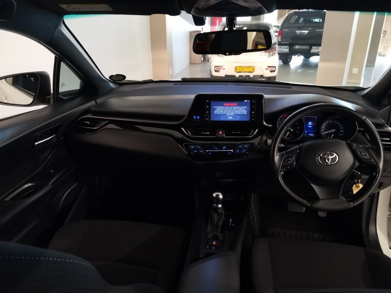 2019 Toyota C-HR photo 3