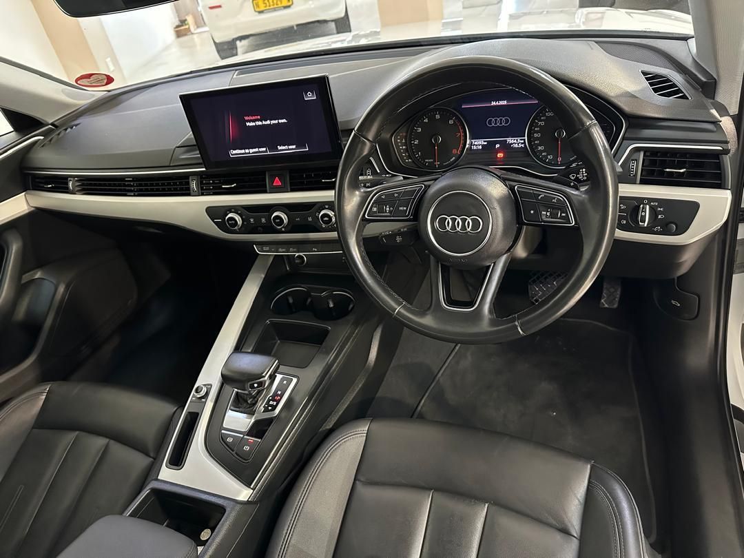 2022 Audi A4 photo 4