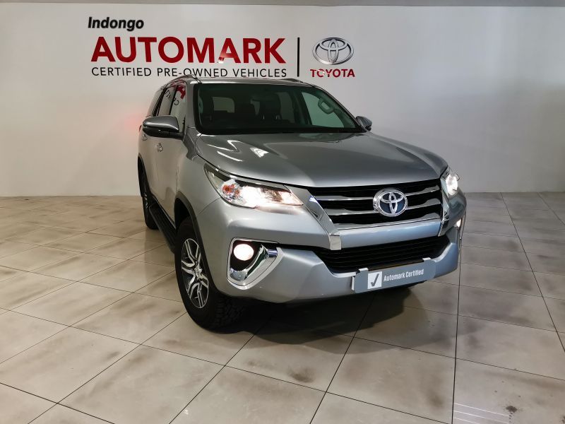 2018 Toyota Fortuner photo 1