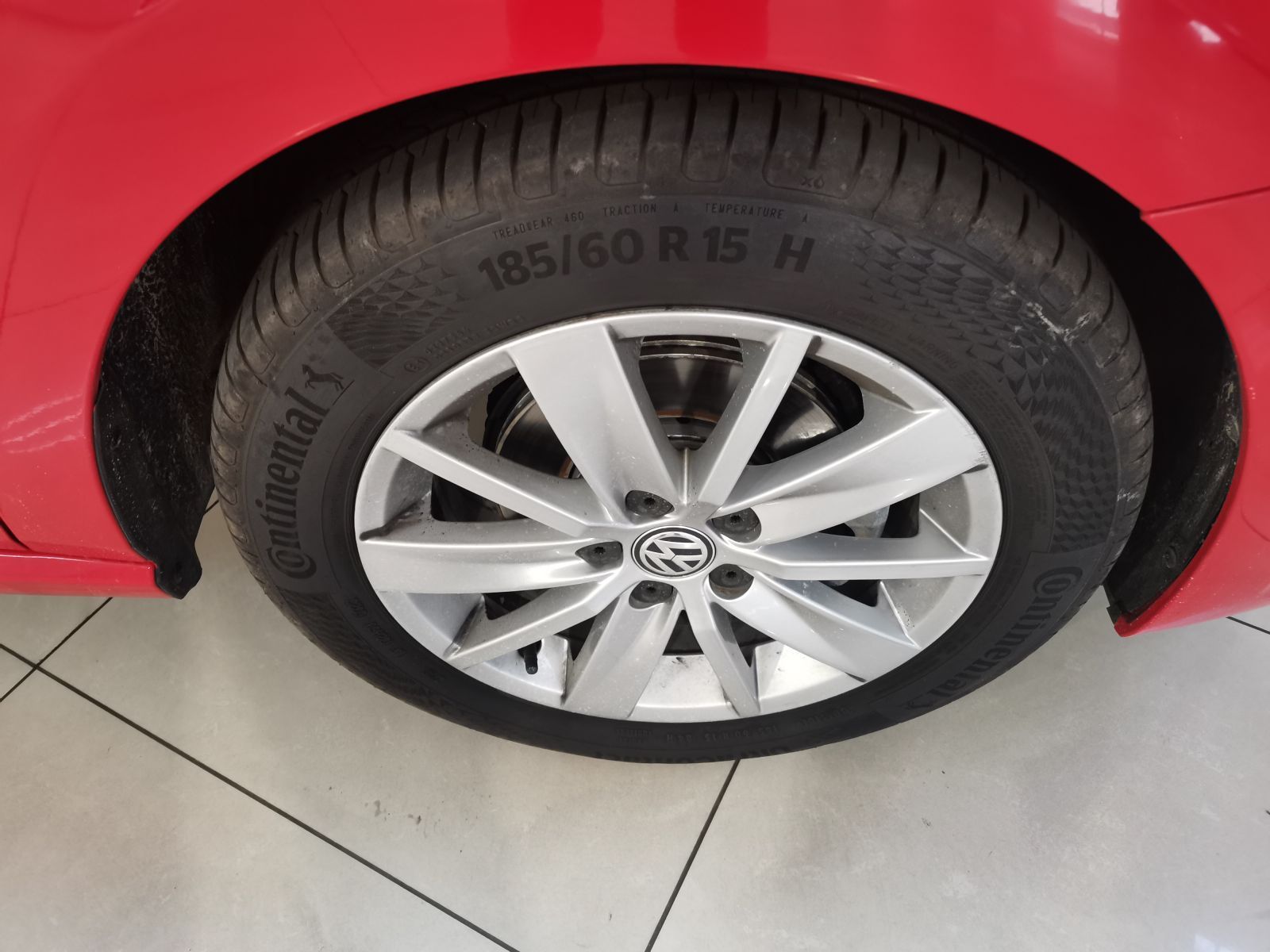 2016 Volkswagen Polo photo 3