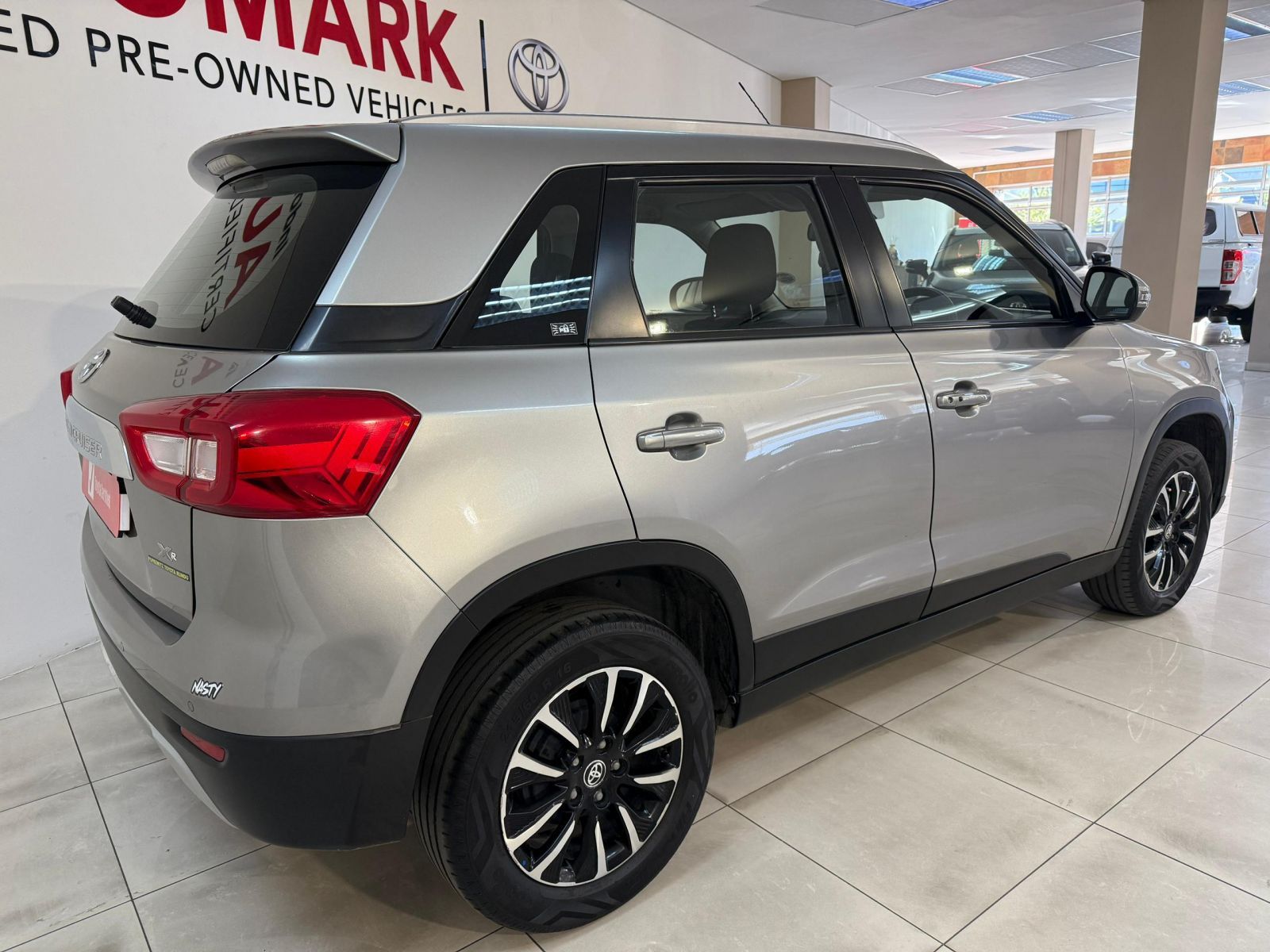 2021 Toyota Urban Cruiser photo 2