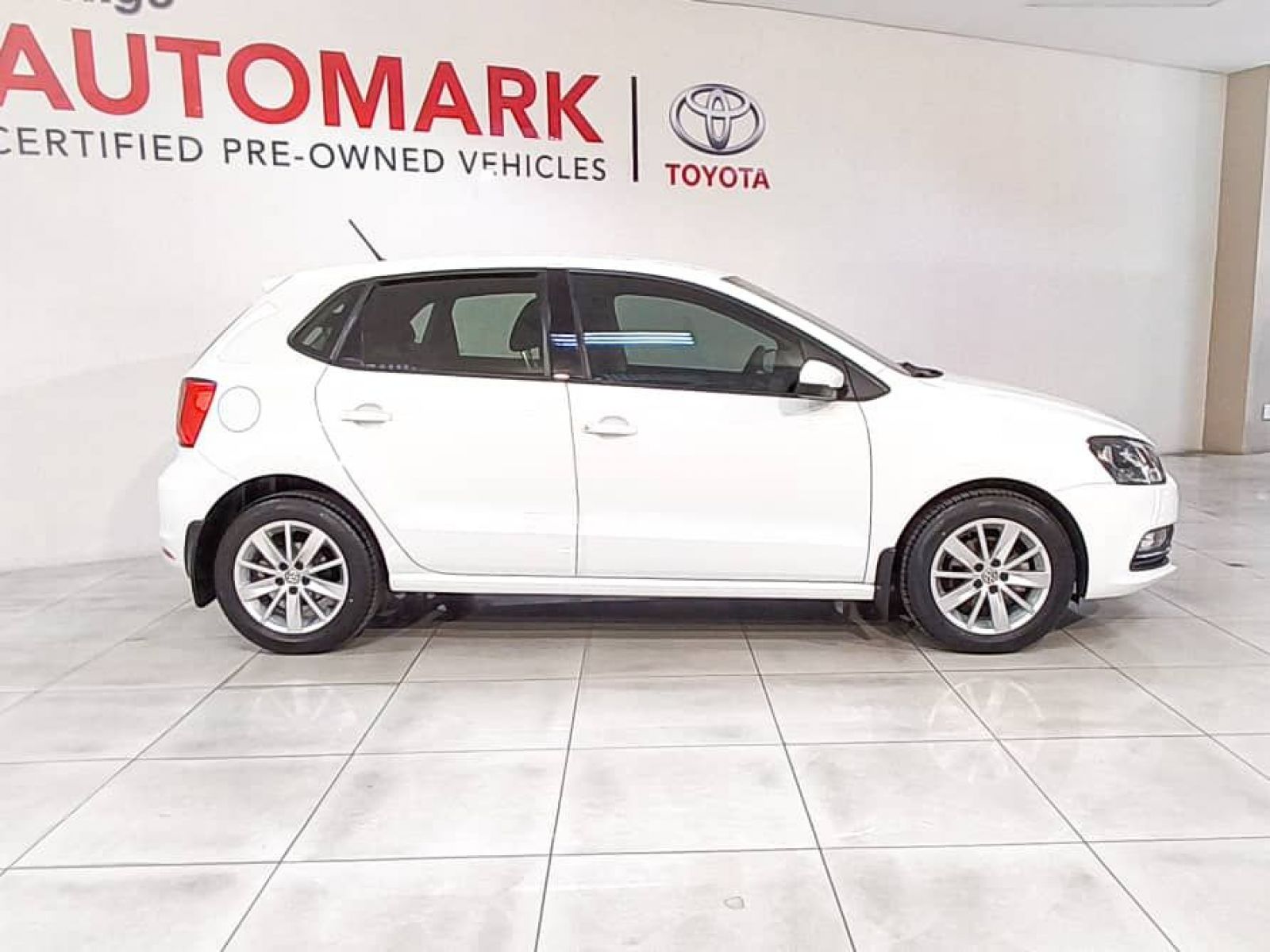 2017 Volkswagen Polo photo 2