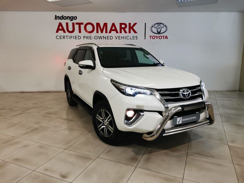 2016 Toyota Fortuner photo 1