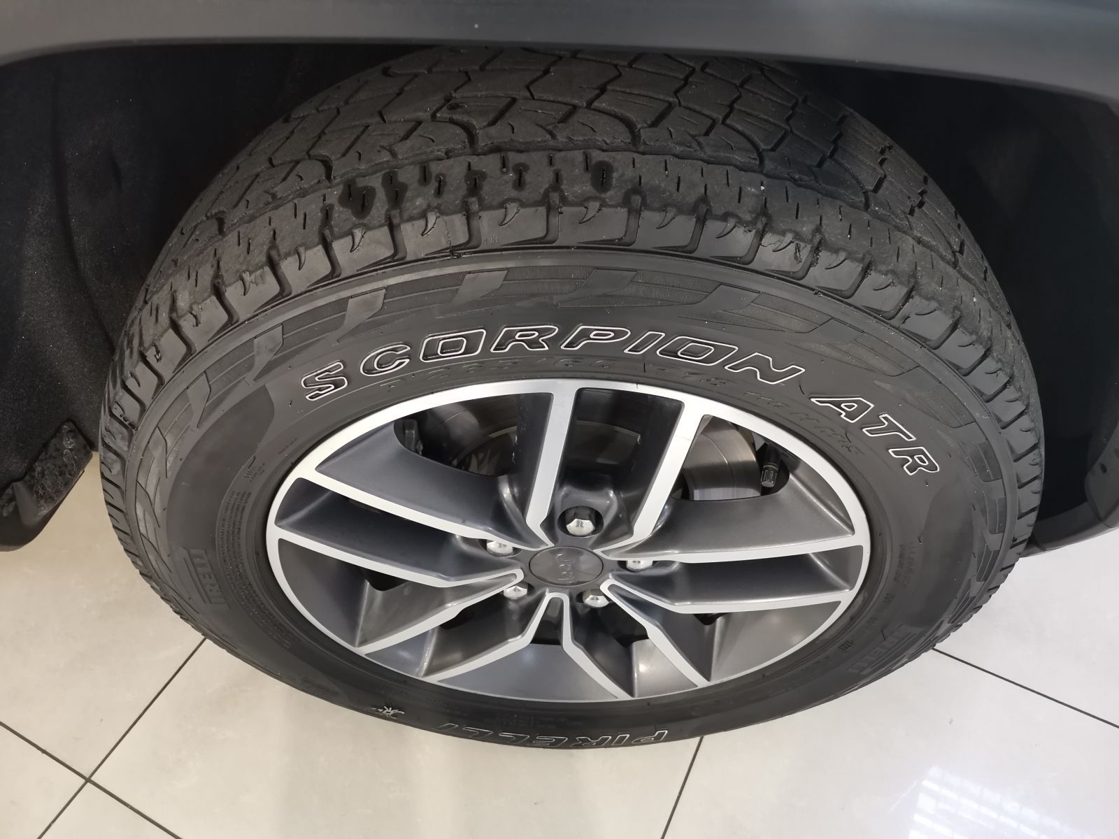 2022 Jeep Grand Cherokee photo 3