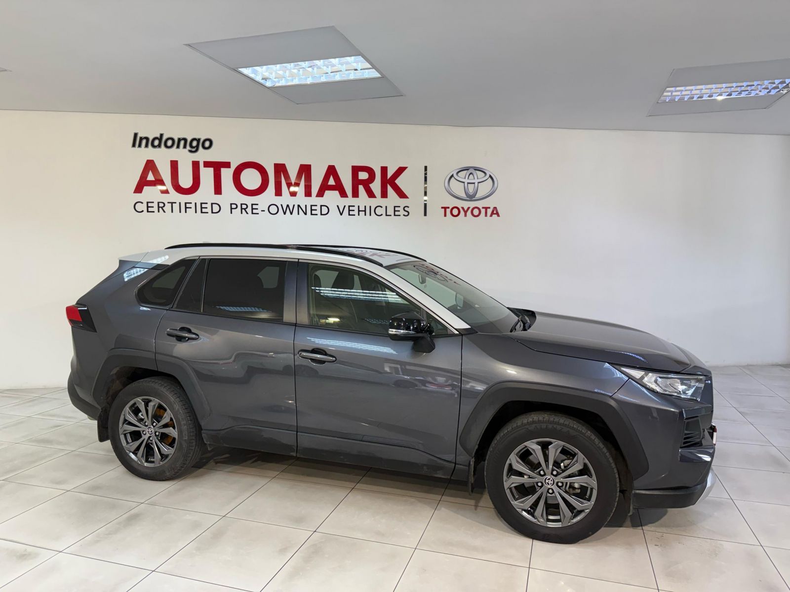 2023 Toyota Rav4 photo 2