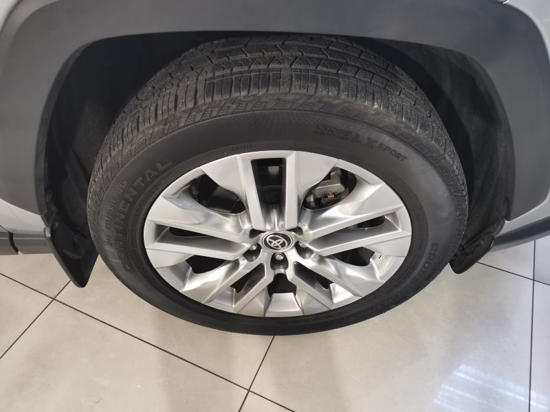 2020 Toyota Rav4 photo 3