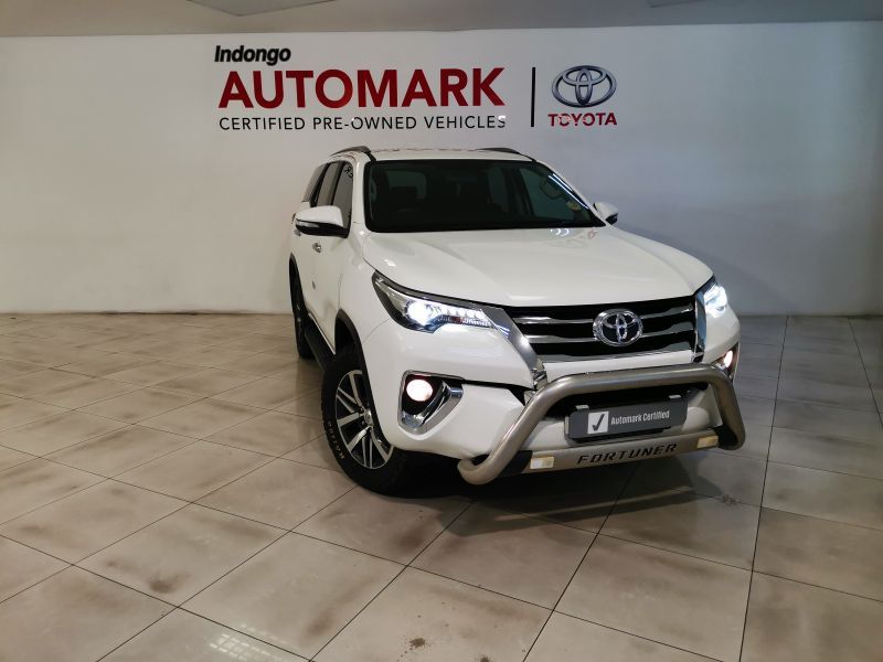 2016 Toyota Fortuner photo 1