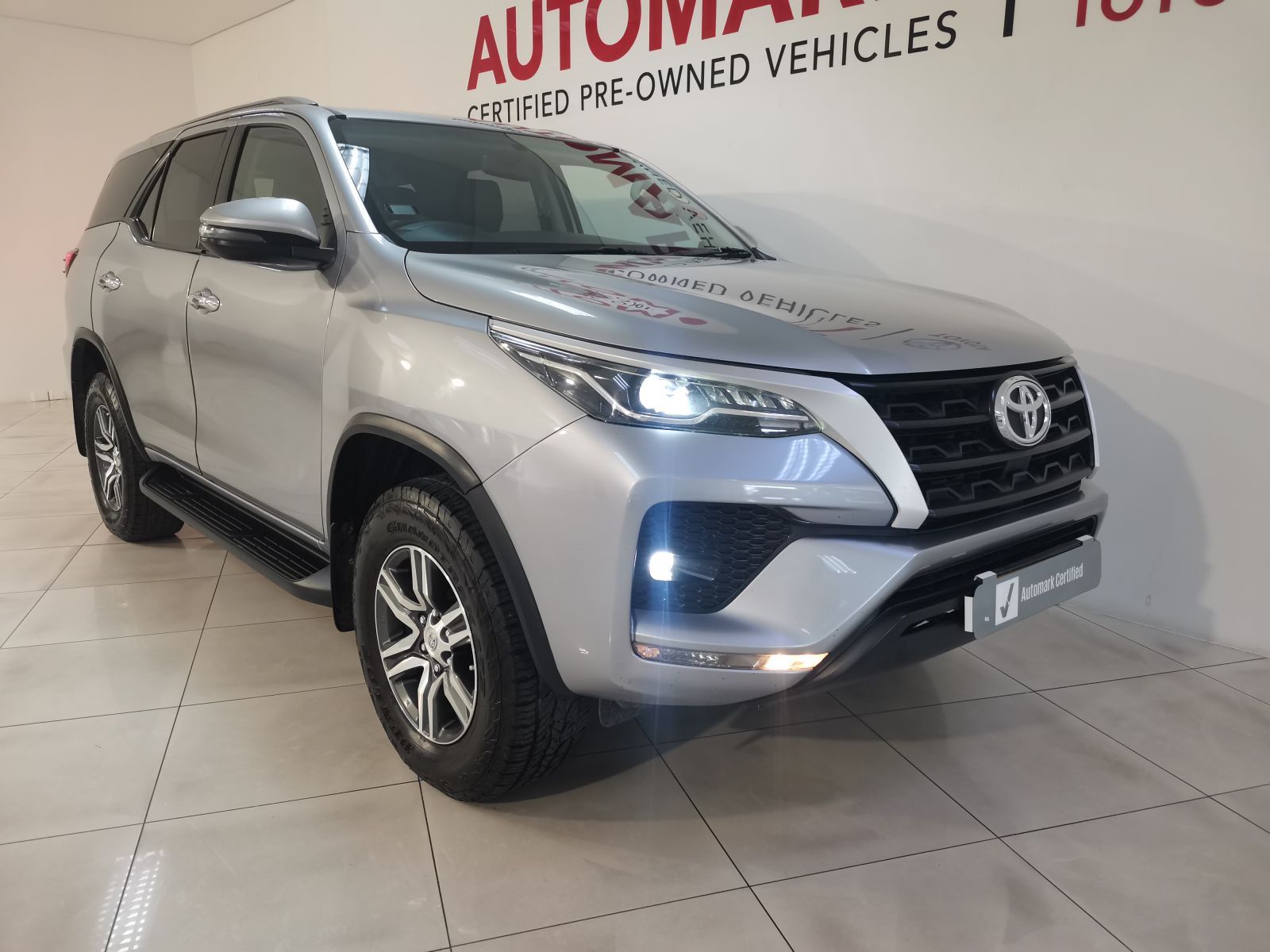 2021 Toyota Fortuner photo 4