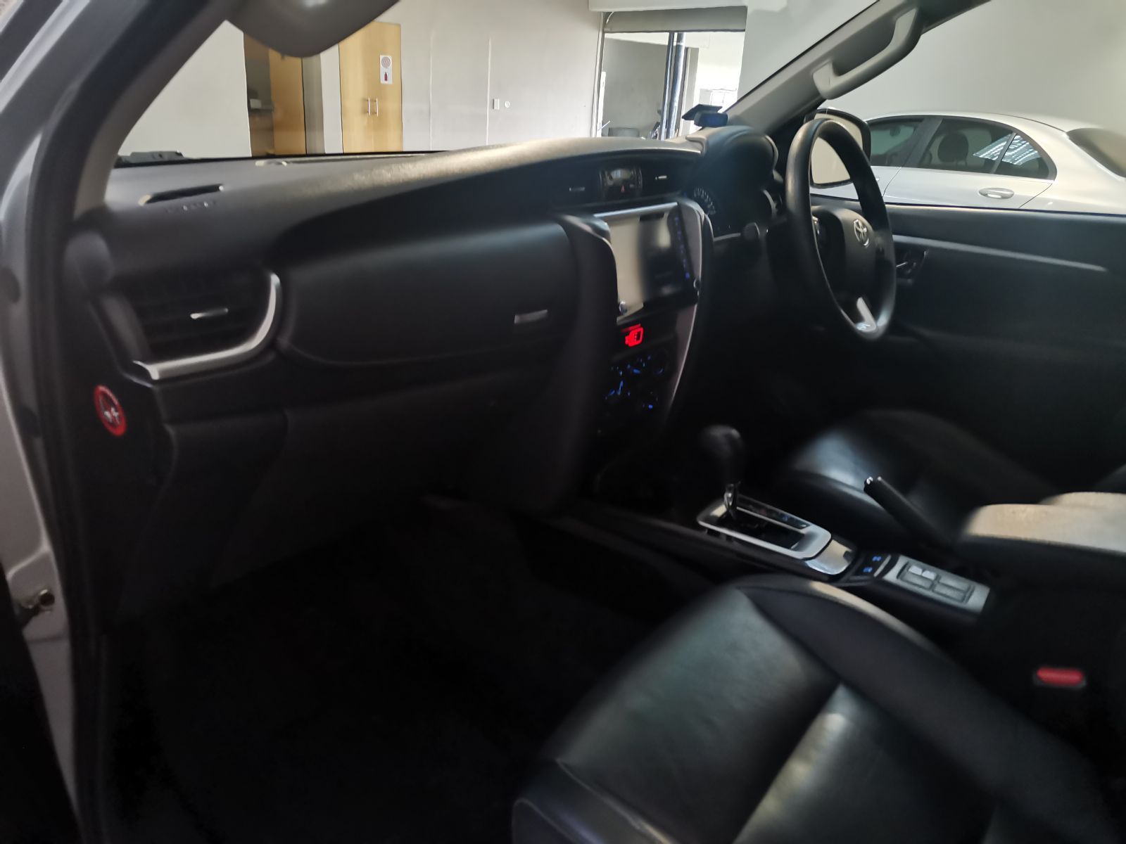 2021 Toyota Fortuner photo 9