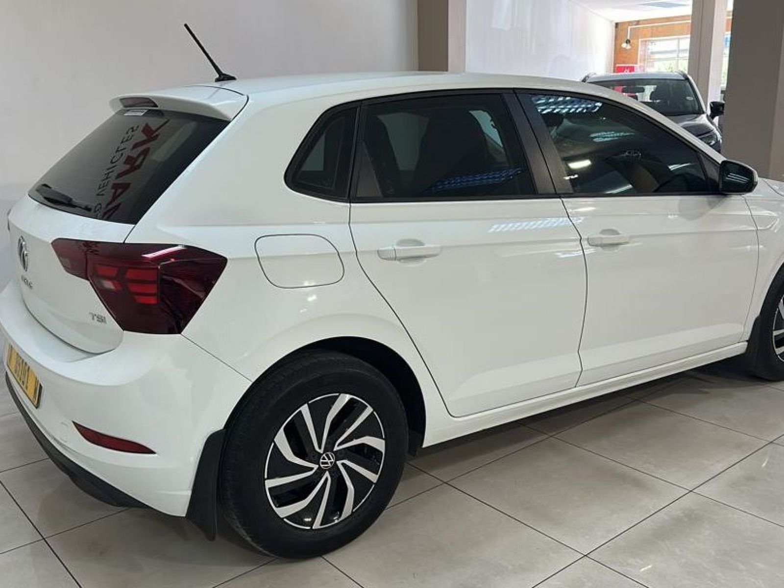 2023 Volkswagen Polo photo 2