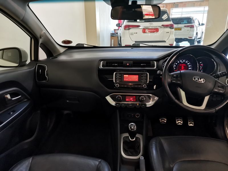 2017 Kia Rio photo 3
