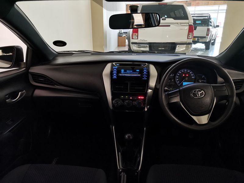 2019 Toyota Yaris photo 3