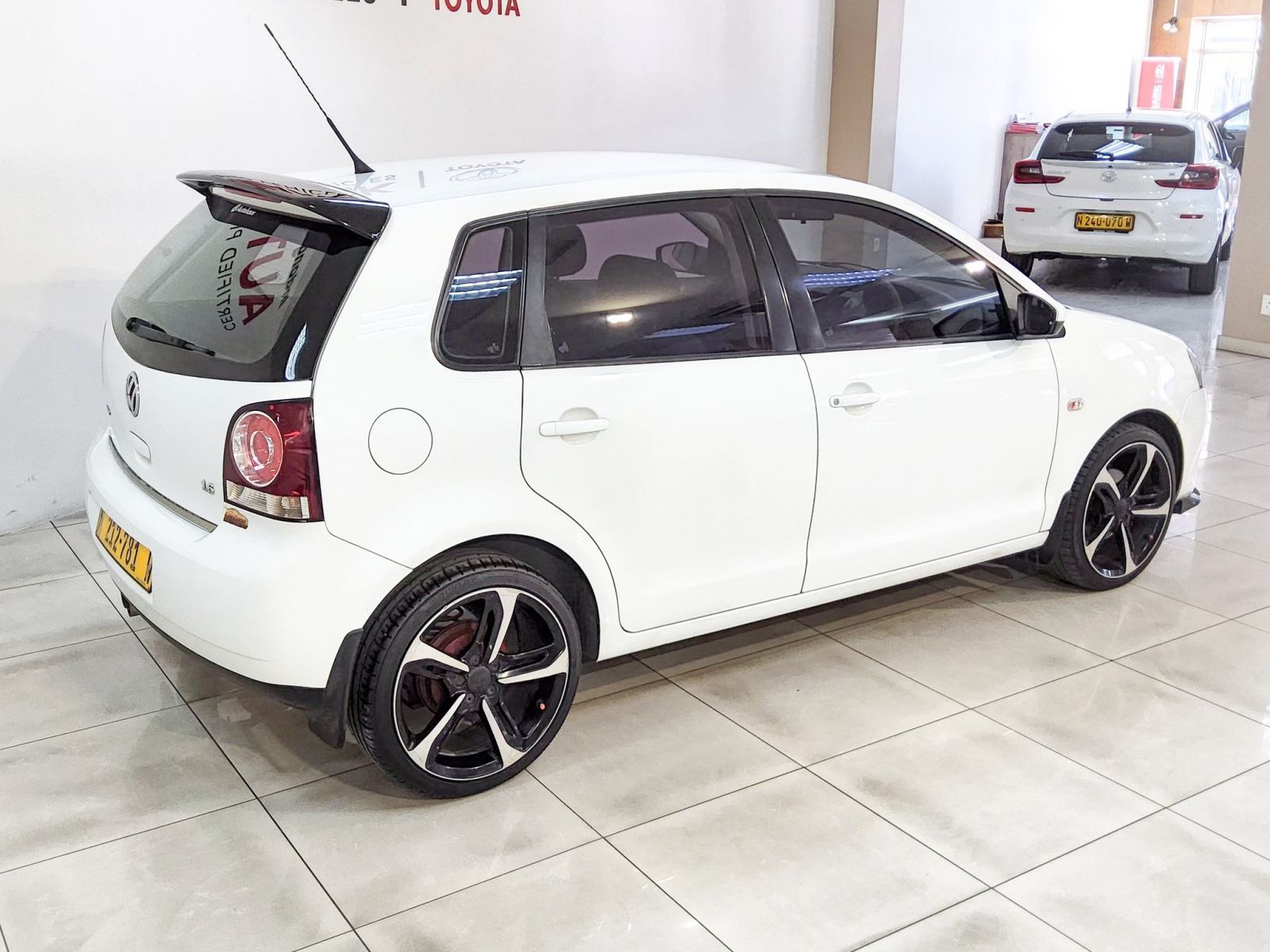 2015 Volkswagen Polo Vivo photo 2