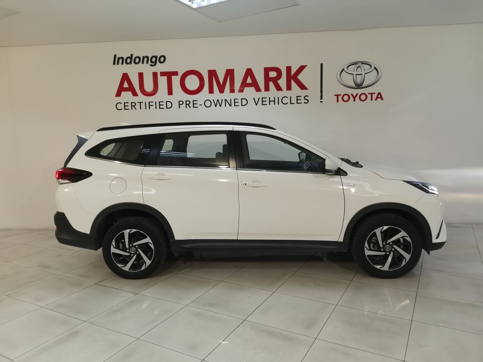 2020 Toyota Rush photo 2