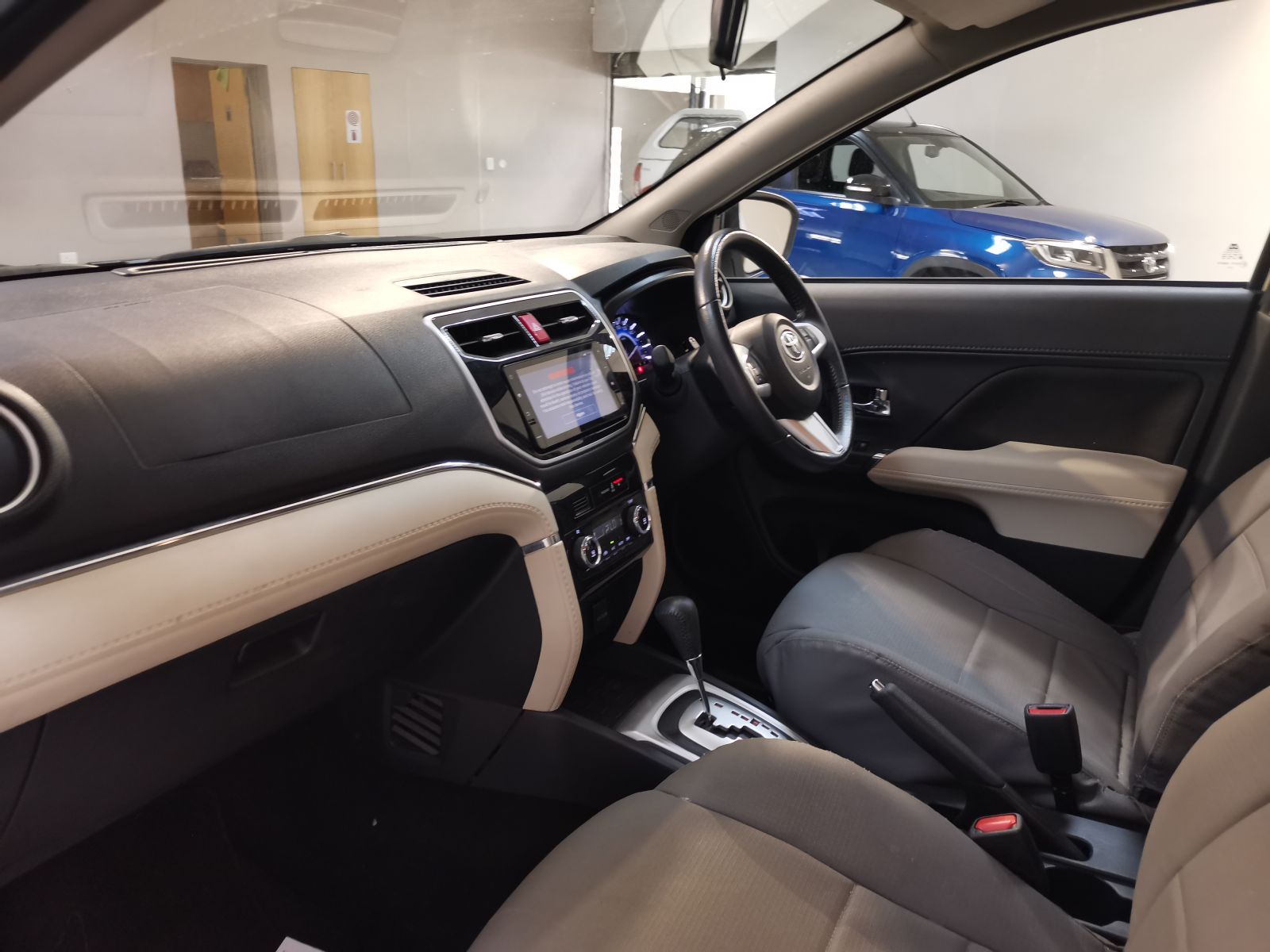 2020 Toyota Rush photo 9