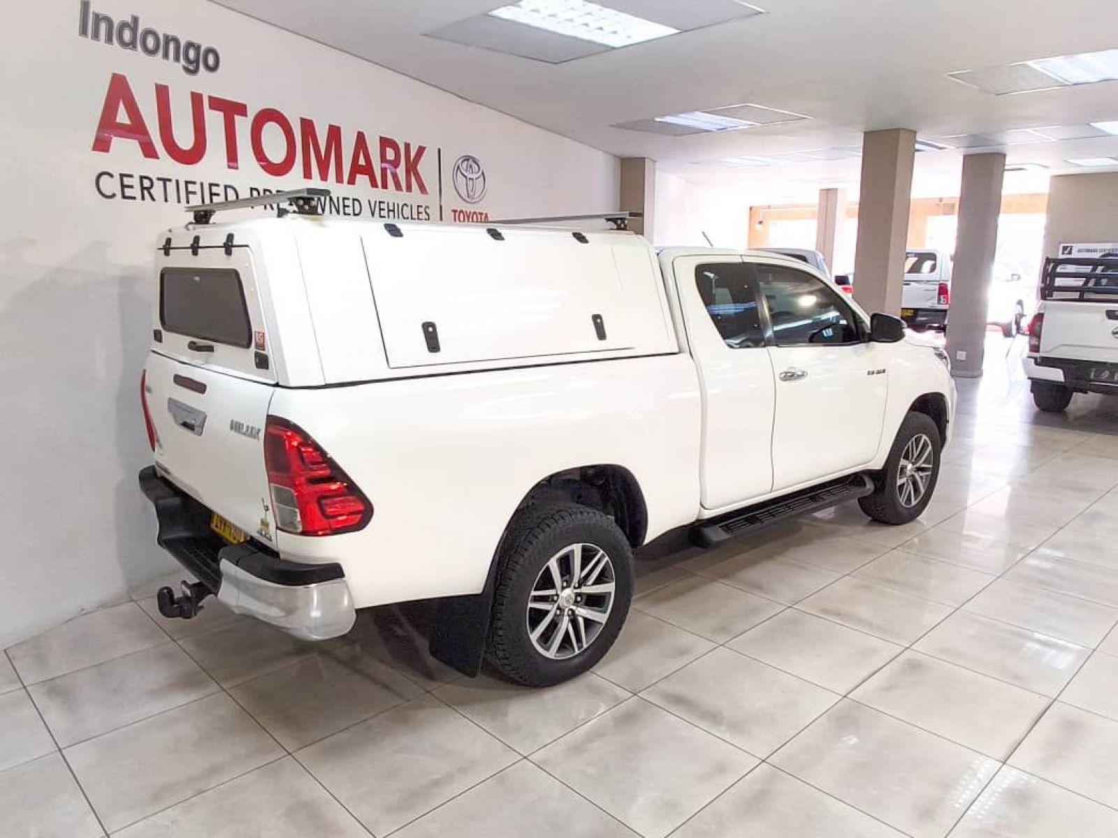 2019 Toyota Hilux photo 2