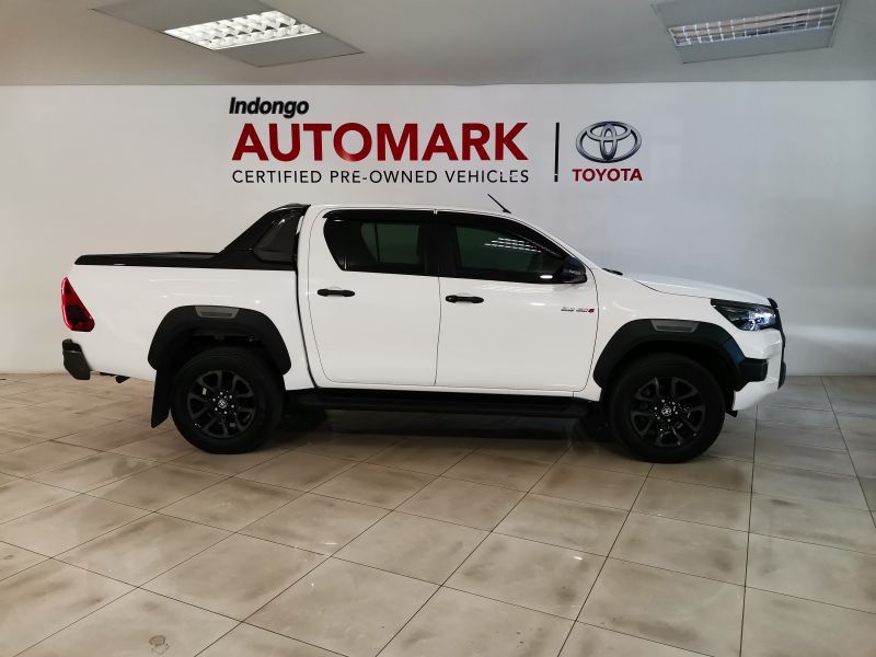 2020 Toyota Hilux photo 2