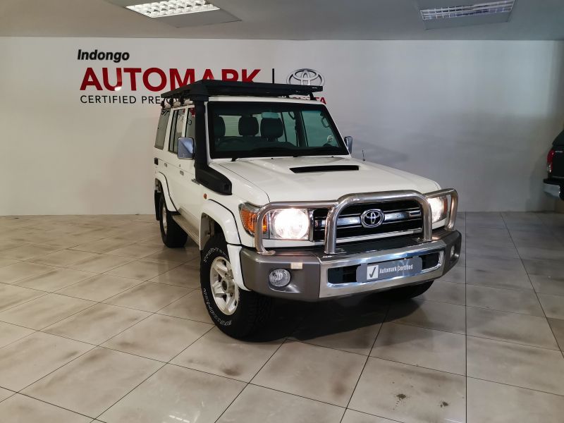 2019 Toyota Land Cruiser photo 1