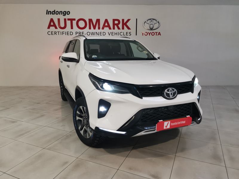 2023 Toyota Fortuner photo 1