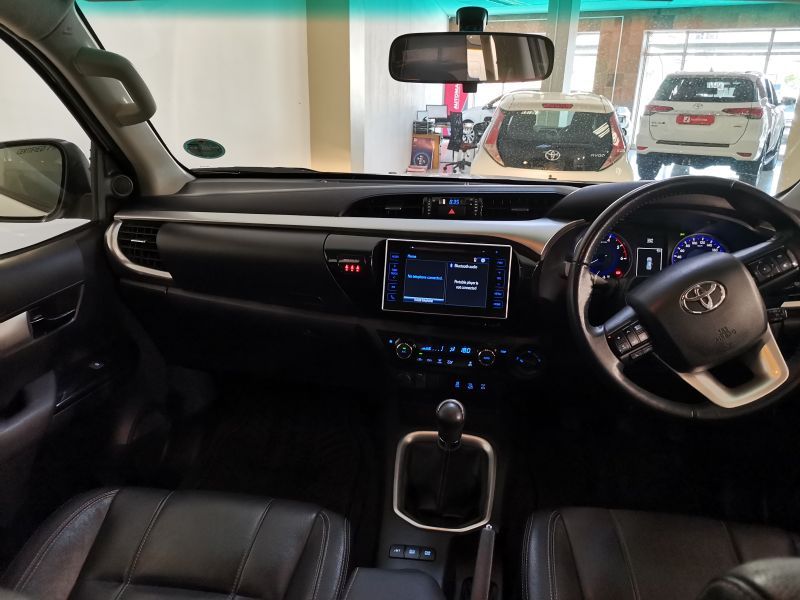 2017 Toyota Hilux photo 3