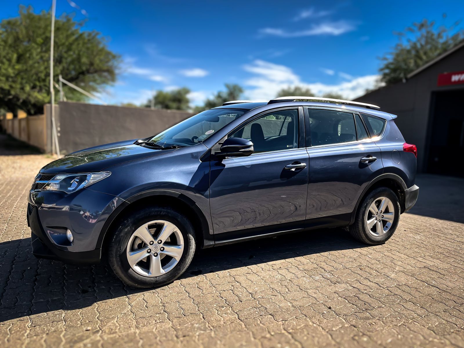 2014 Toyota Rav4 photo 4