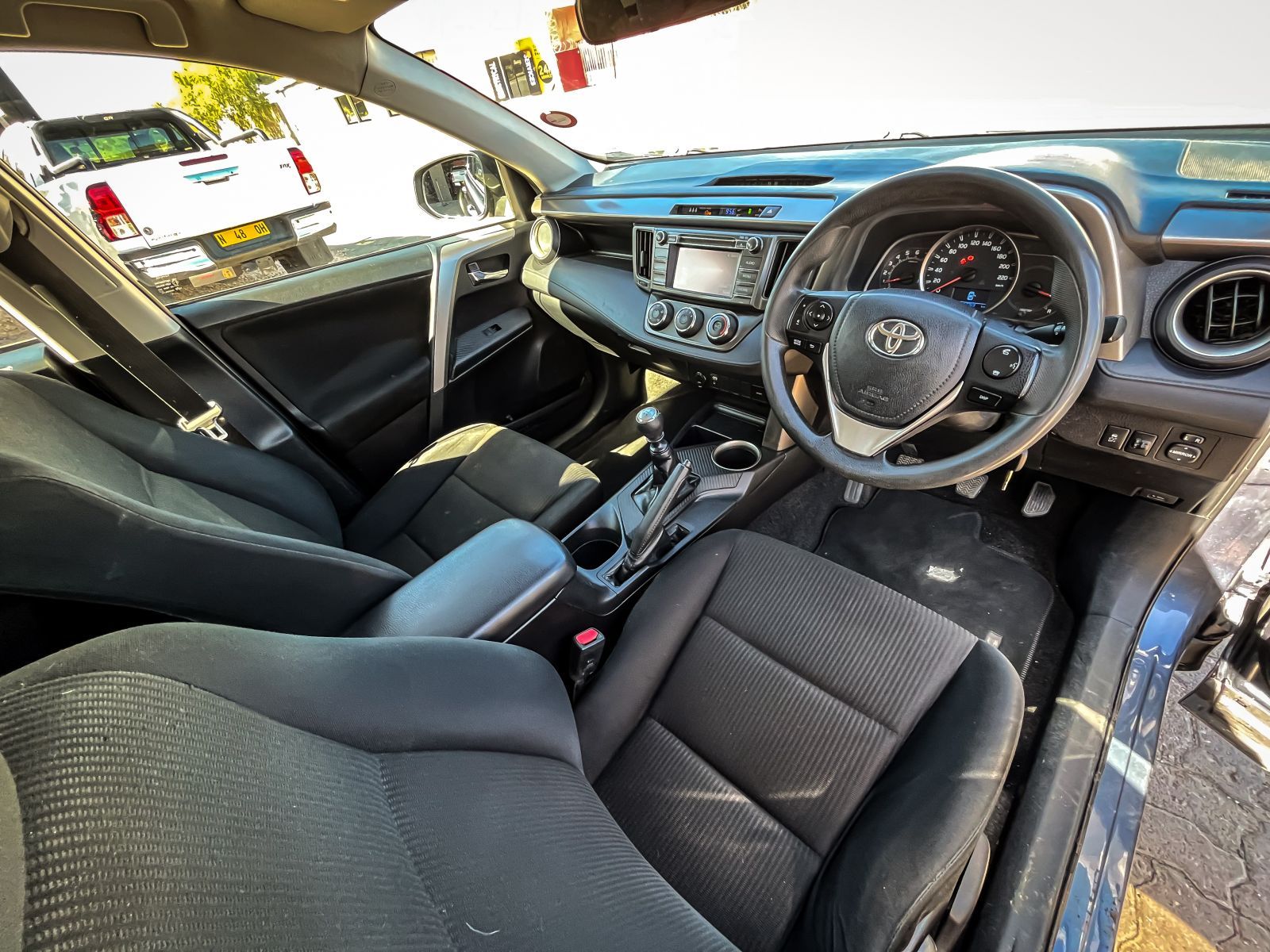 2014 Toyota Rav4 photo 5