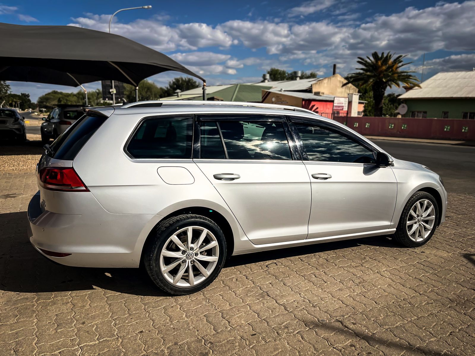 2015 Volkswagen Golf photo 4