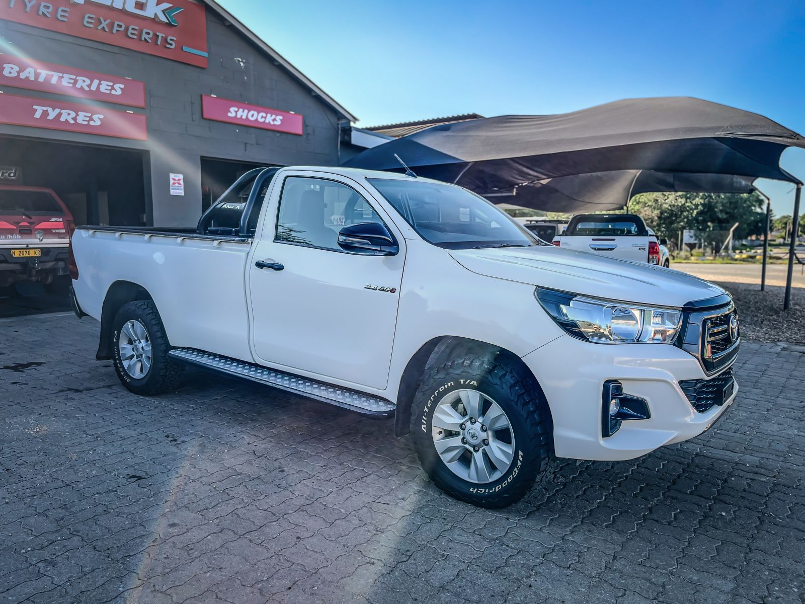 2020 Toyota Hilux photo 1