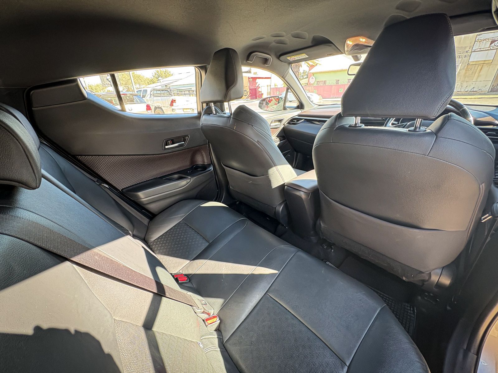 2020 Toyota C-HR photo 7