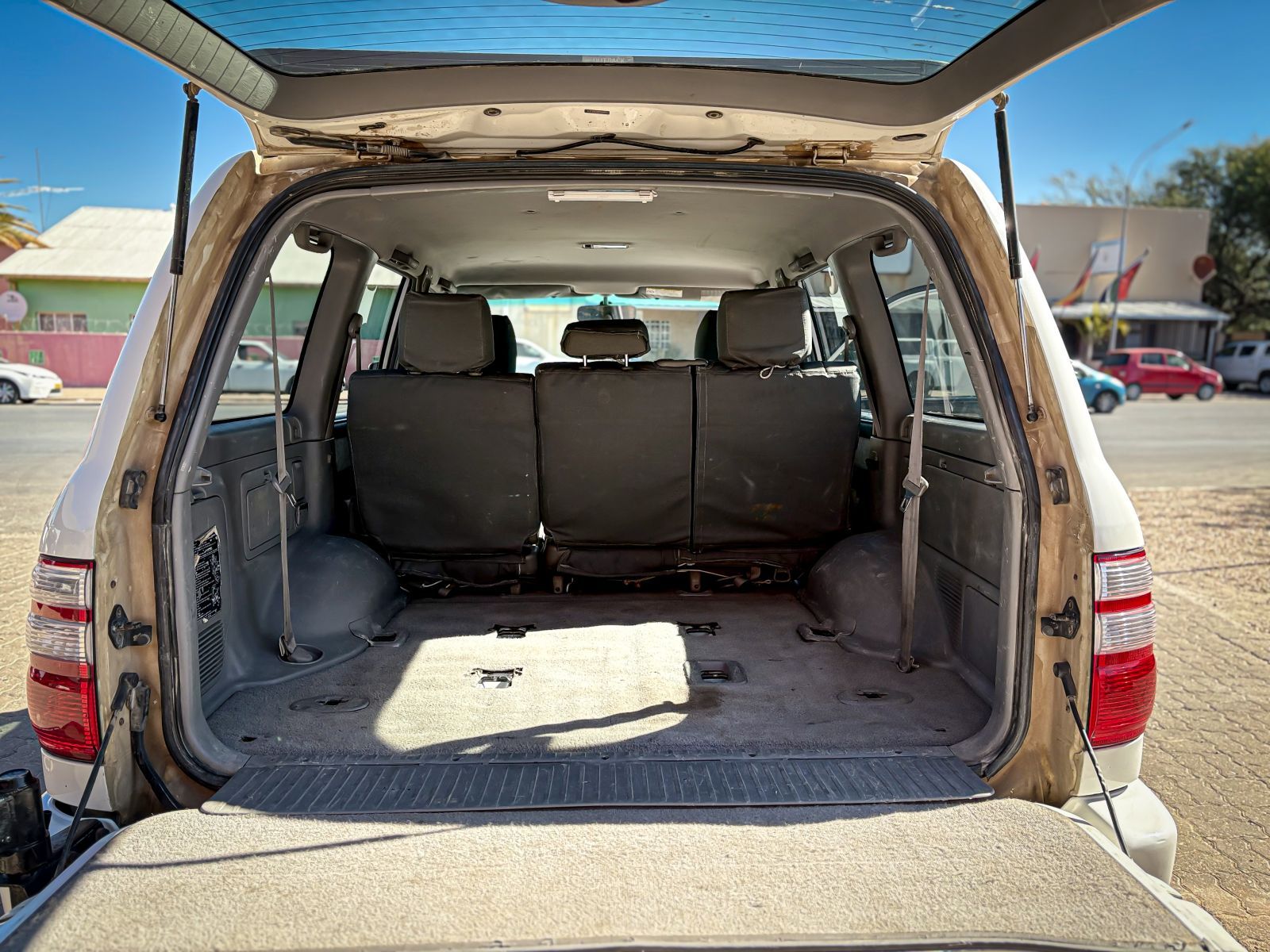 2002 Toyota Land Cruiser photo 6