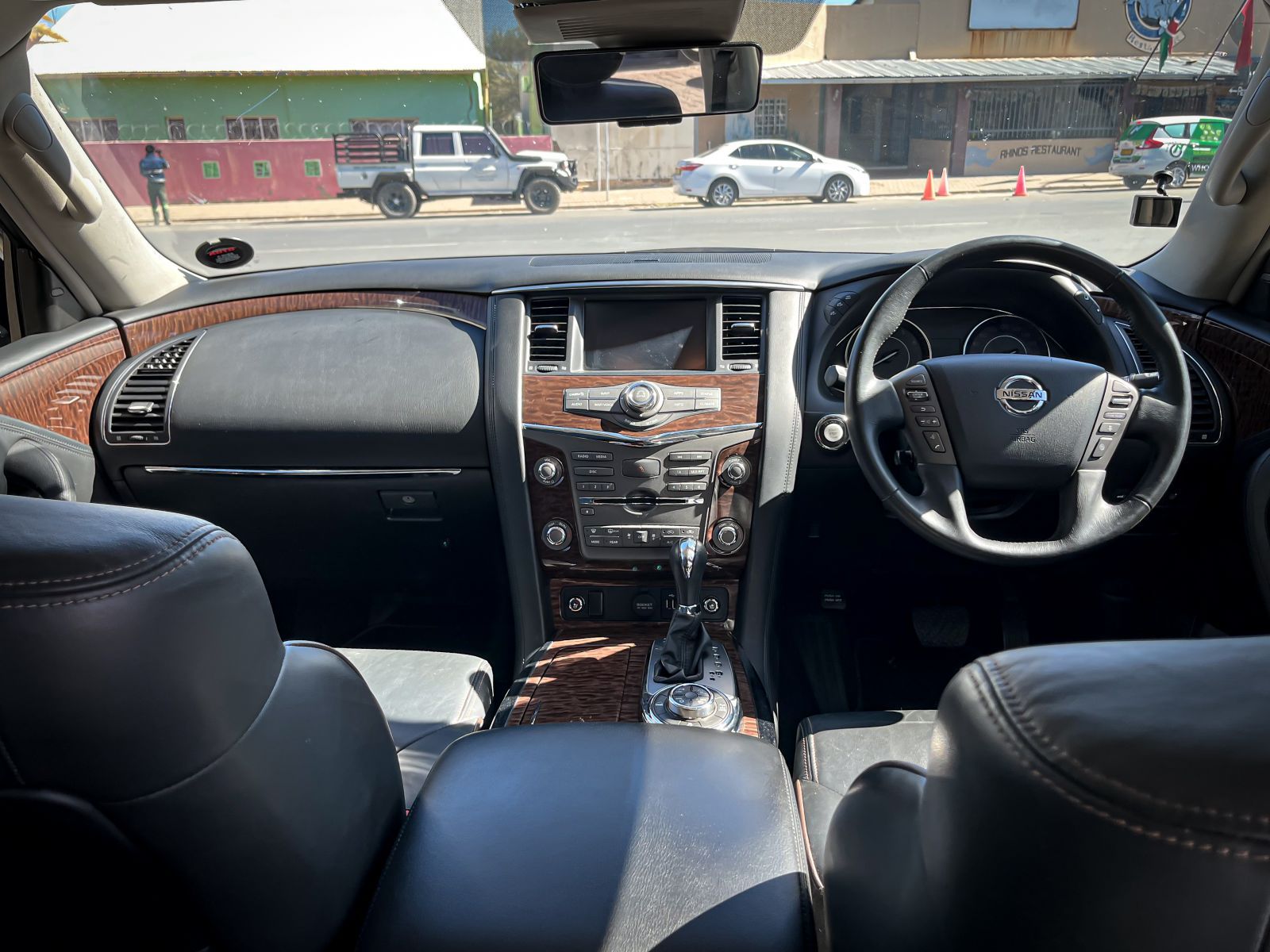 2020 Nissan Patrol photo 6