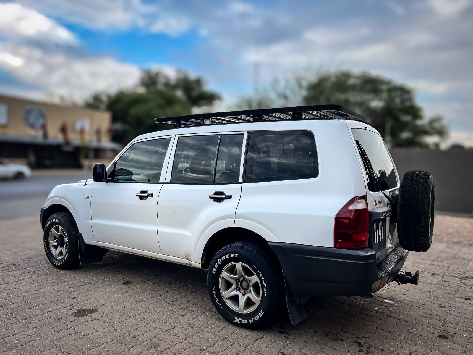 2008 Mitsubishi Pajero photo 4