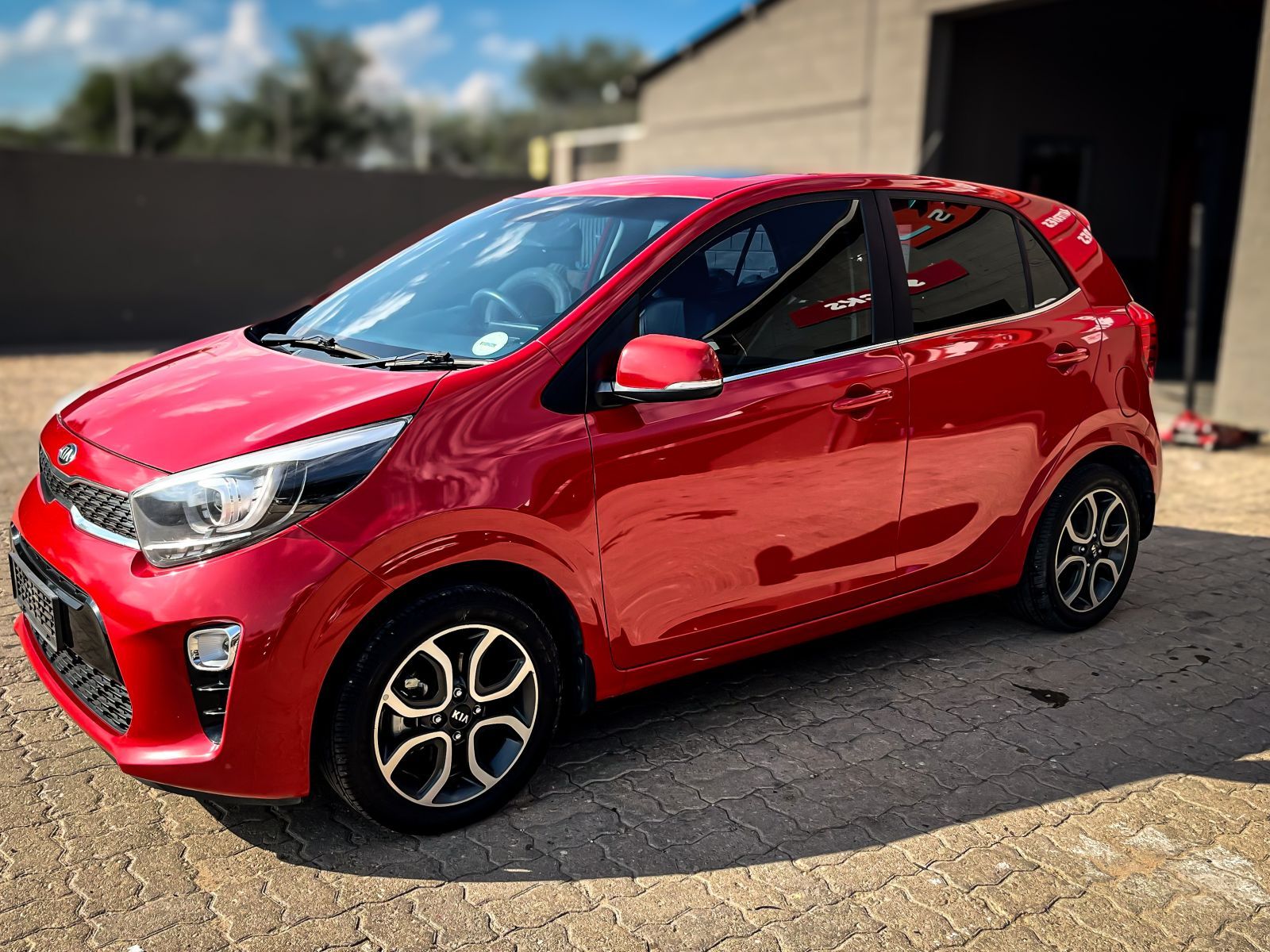 2017 Kia Picanto photo 2