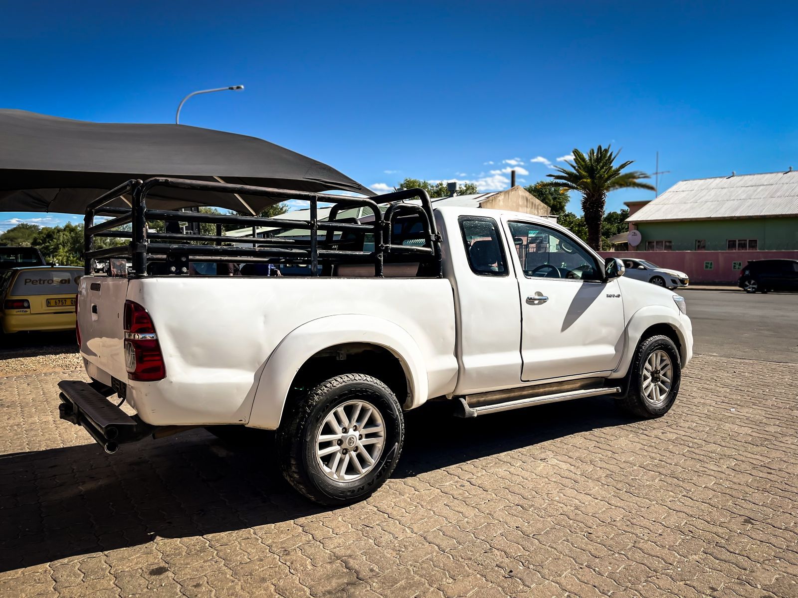 2014 Toyota Hilux photo 3