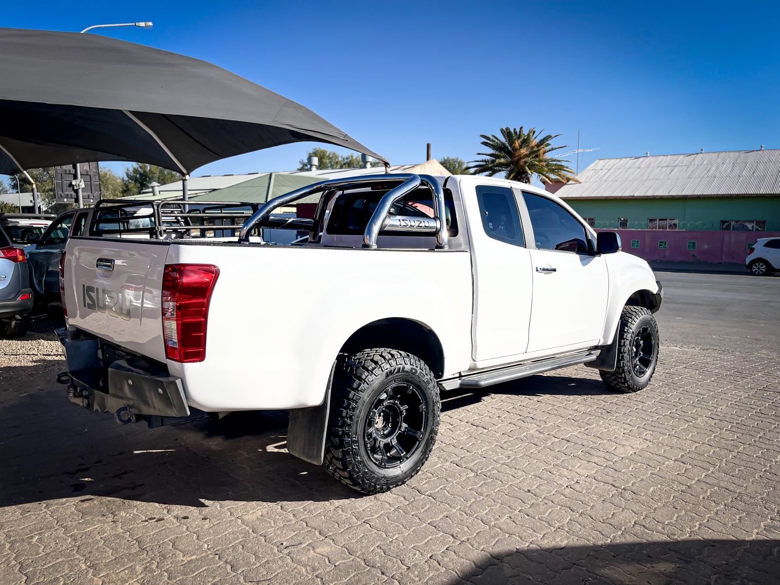 2015 Isuzu KB Series photo 4