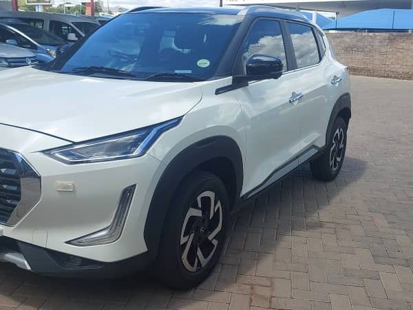 2022 Nissan Magnite photo 2