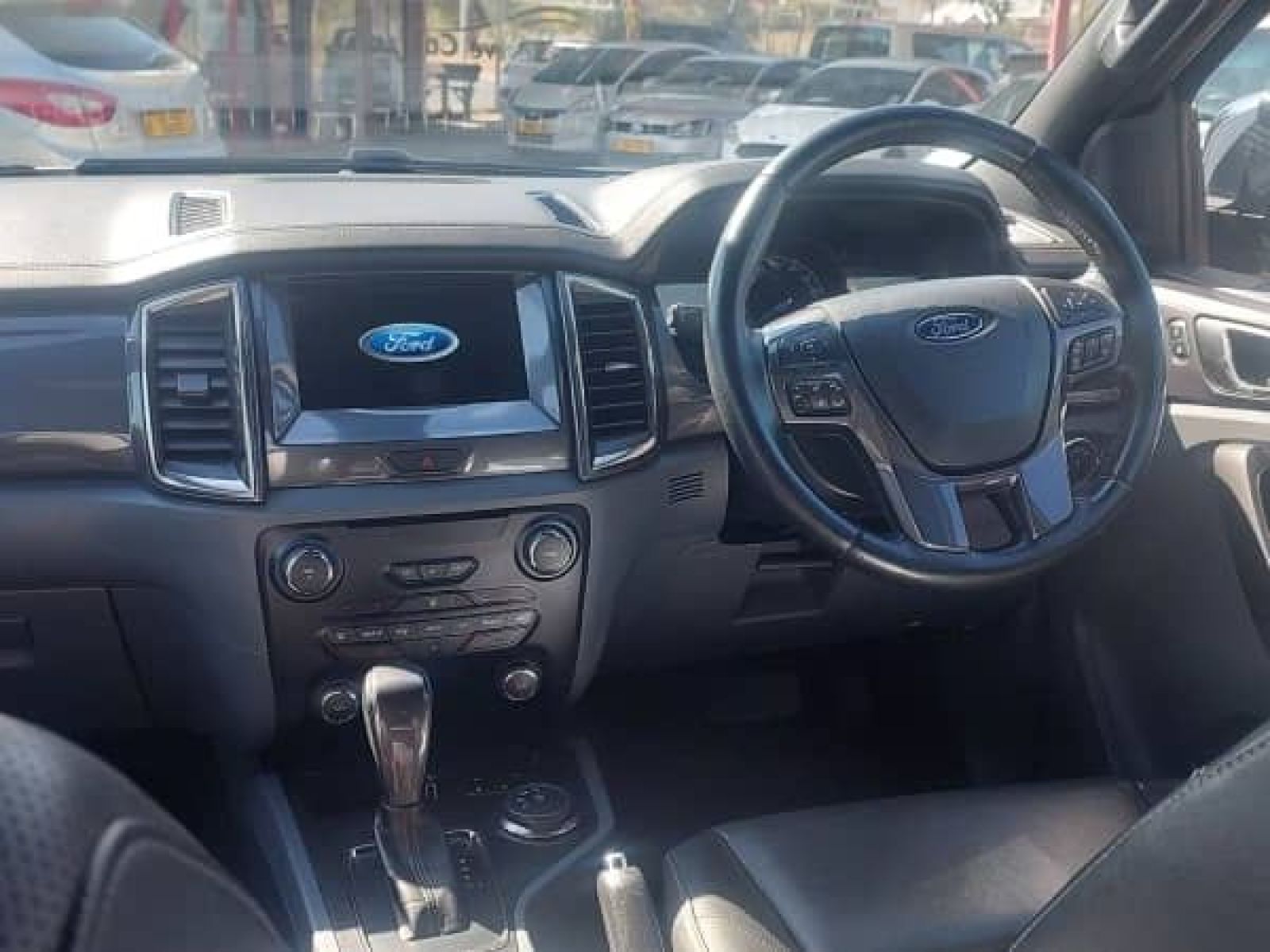 2017 Ford Everest photo 6