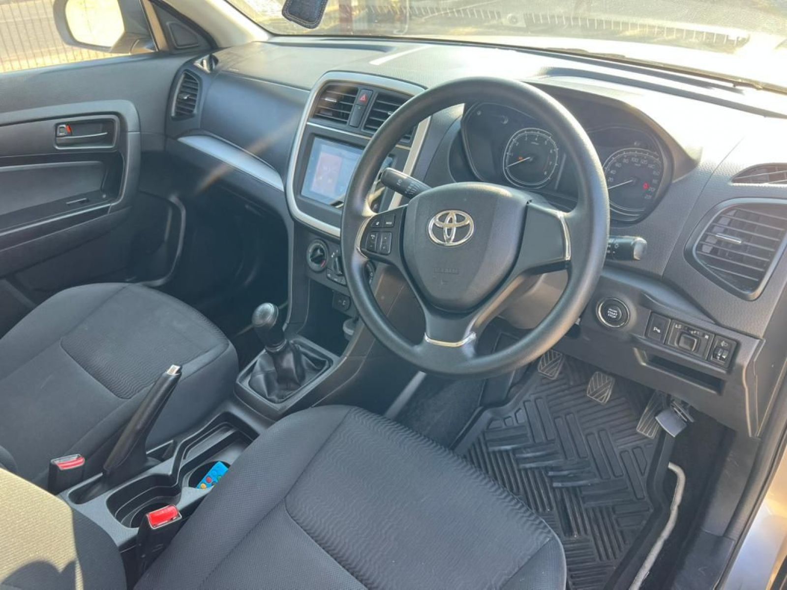 2021 Toyota Urban Cruiser photo 6