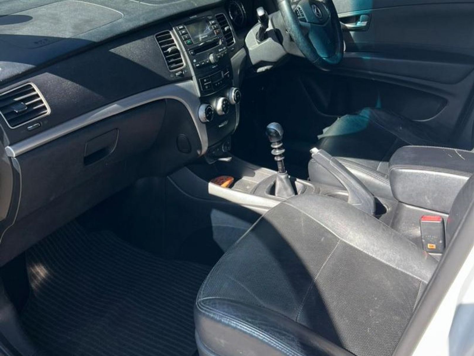 2015 Ssangyong Korando 2.0 photo 12
